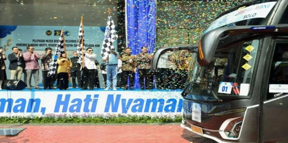 Kemenko Kumham Imipas Berangkatkan 912 Peserta Program Mudik Bersama 2026